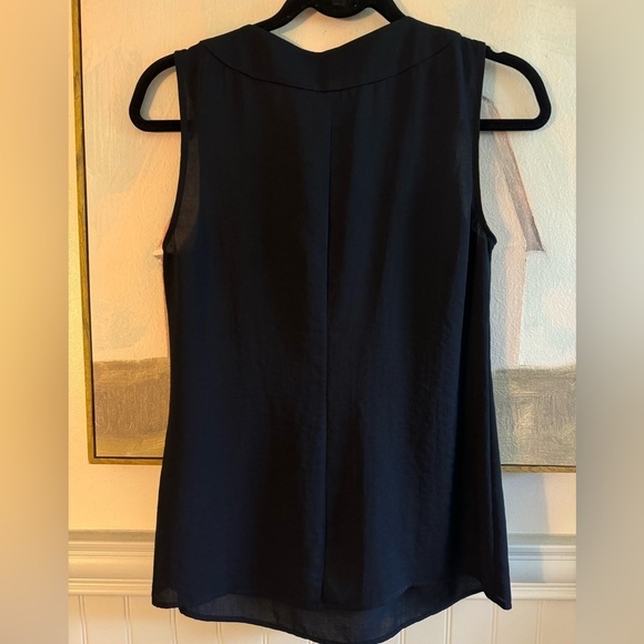 BANANA REPUBLIC Black & White Beaded Neckline V-Neck Sleeveless Blouse Size 2 - Picture 4 of 6